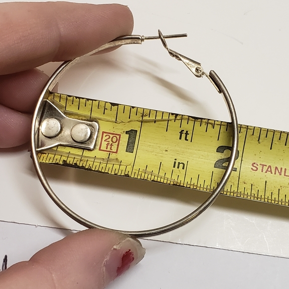 Vintage Silver Tone Abstract Line Design Hoop Earrings - Picture 4 of 7